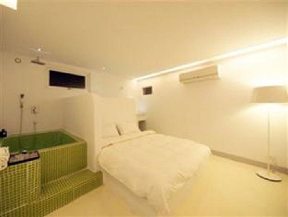 Kenting The House Bed & Breakfast Shanjiao Bagian luar foto