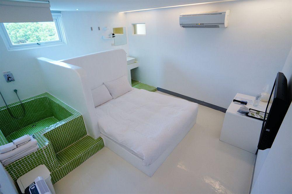 Kenting The House Bed & Breakfast Shanjiao Bagian luar foto